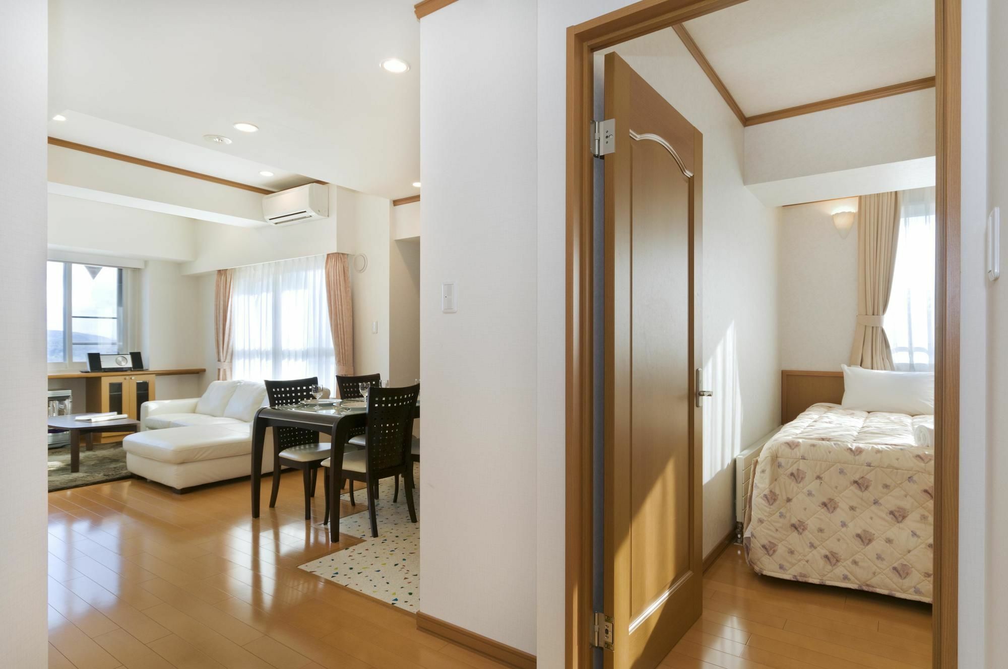 Mountainside Palace Kutchan Εξωτερικό φωτογραφία